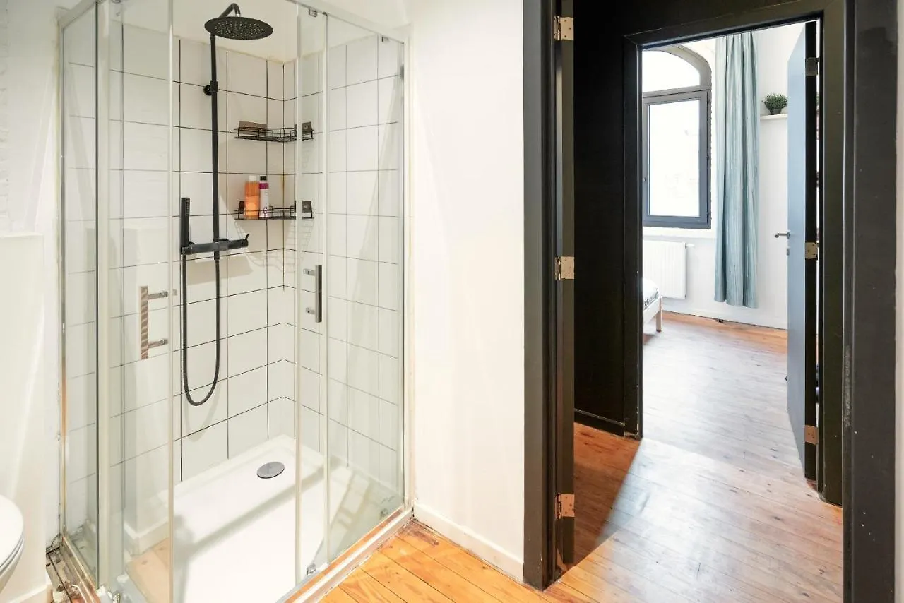 אנטוורפן Charming Two-Bedroom River Side Apartment