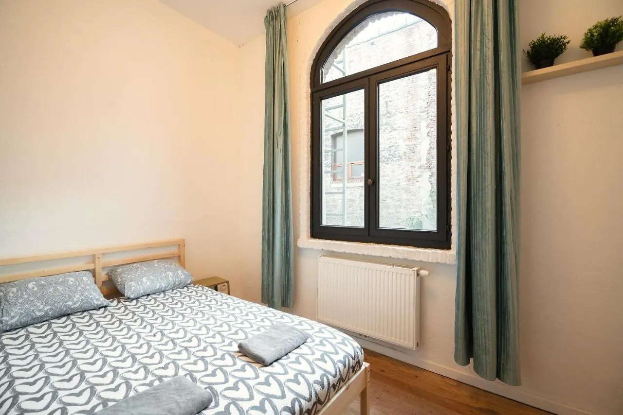 אנטוורפן Charming Two-Bedroom River Side Apartment